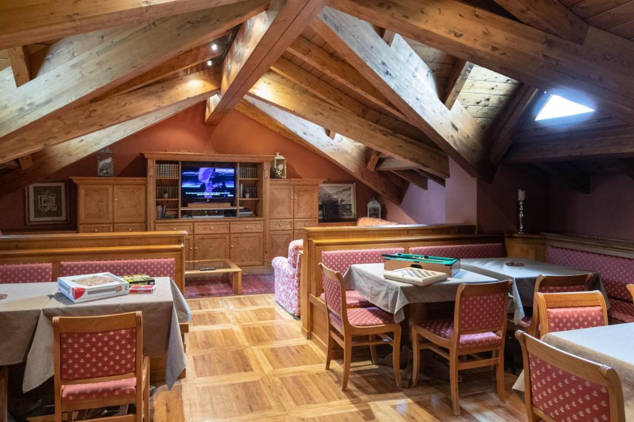 Hotel Compagnoni ลีวินโญ ภายนอก รูปภาพ